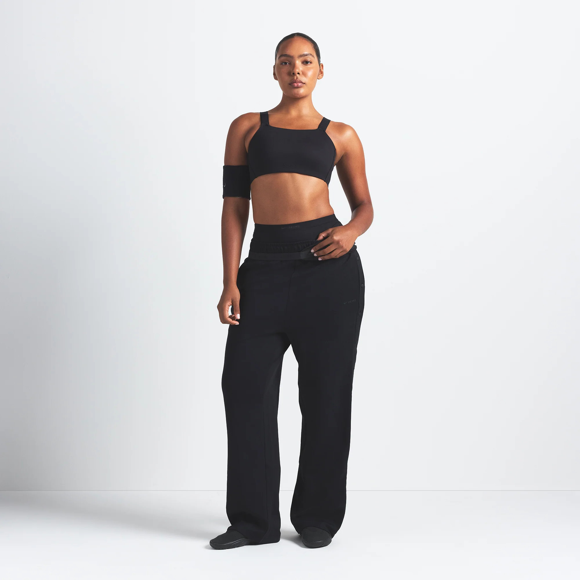 SKIMS Wide Strap Bra | Black | 38DD | NikeSKIMS Matte | SKIMS (US)