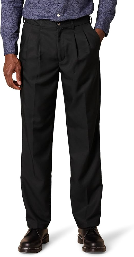 Amazon Essentials Men's Classic-Fit Expandable-Waist Pleated Dress Pant | Amazon (US)