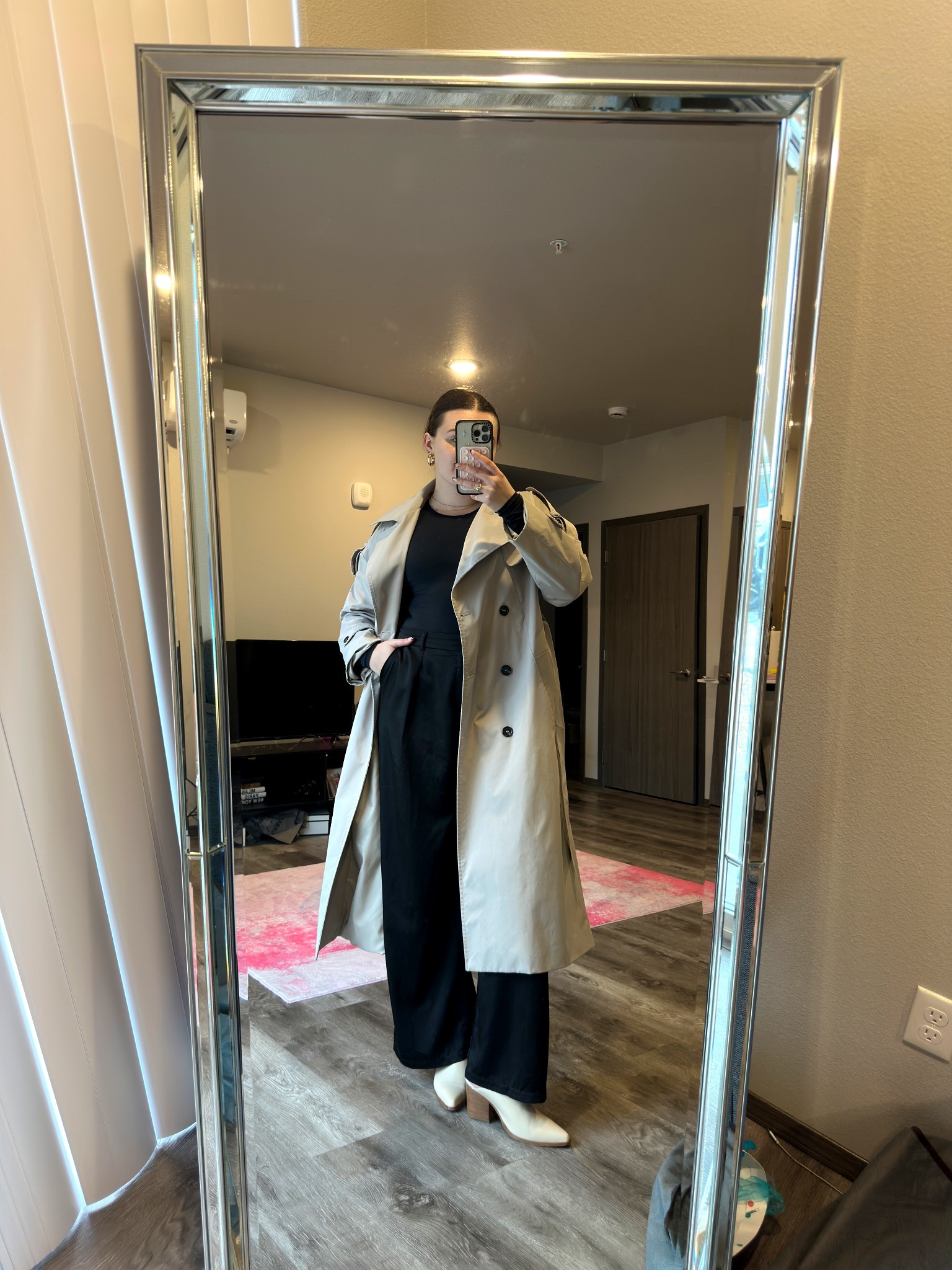 What to wear to the office this fall! Featuring the most comfortable workwear I own 🤭

I’m wearing a M coat and bodysuit with size L pants and size 9 mules

#LTKWorkwear #LTKMidsize #LTKootd