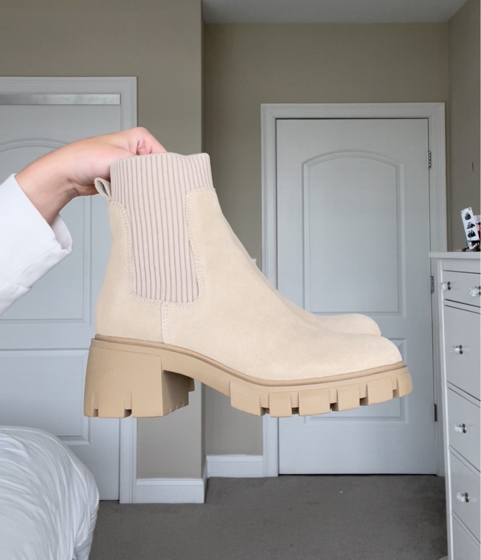 Steve Madden “Hutch Sand Suede” #stevemadden #chelseaboot #boots #hutchsandsuede

#LTKfit #LTKSeasonal #LTKshoecrush