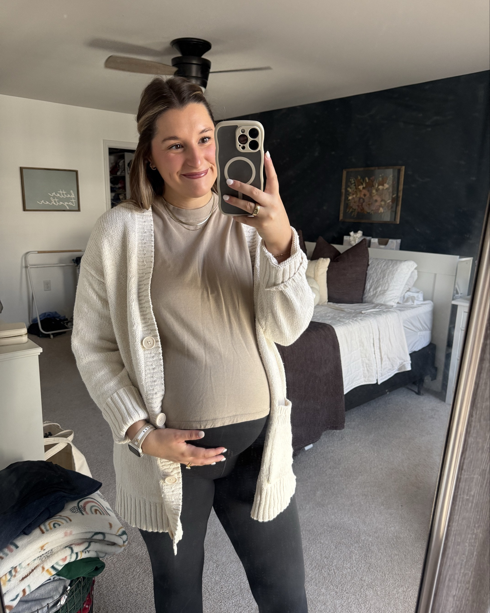 🤎🍂
Cardigan: large
Top: medium
Leggings: medium

#LTKBump #LTKTall #LTKSeasonal