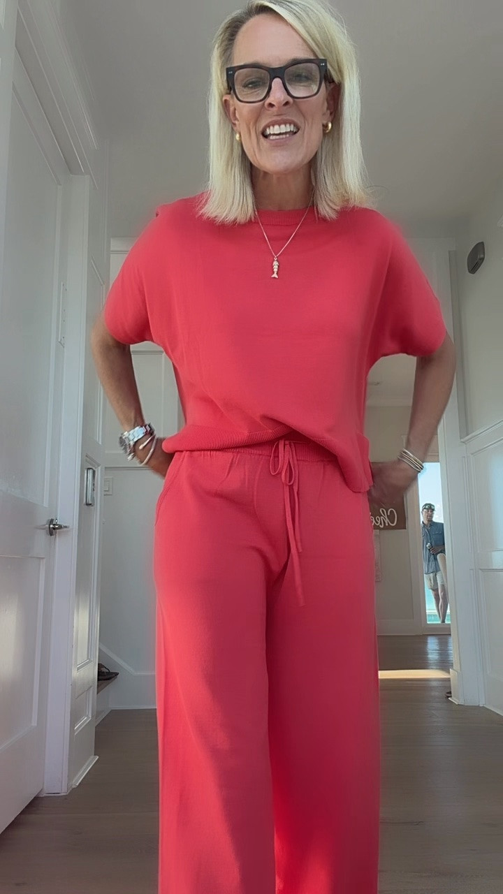 Wearing Small
Lightweight sweater.
The color of red is
￼ Perfection

#LTKOver40 #LTKdayinmylife #LTKootd