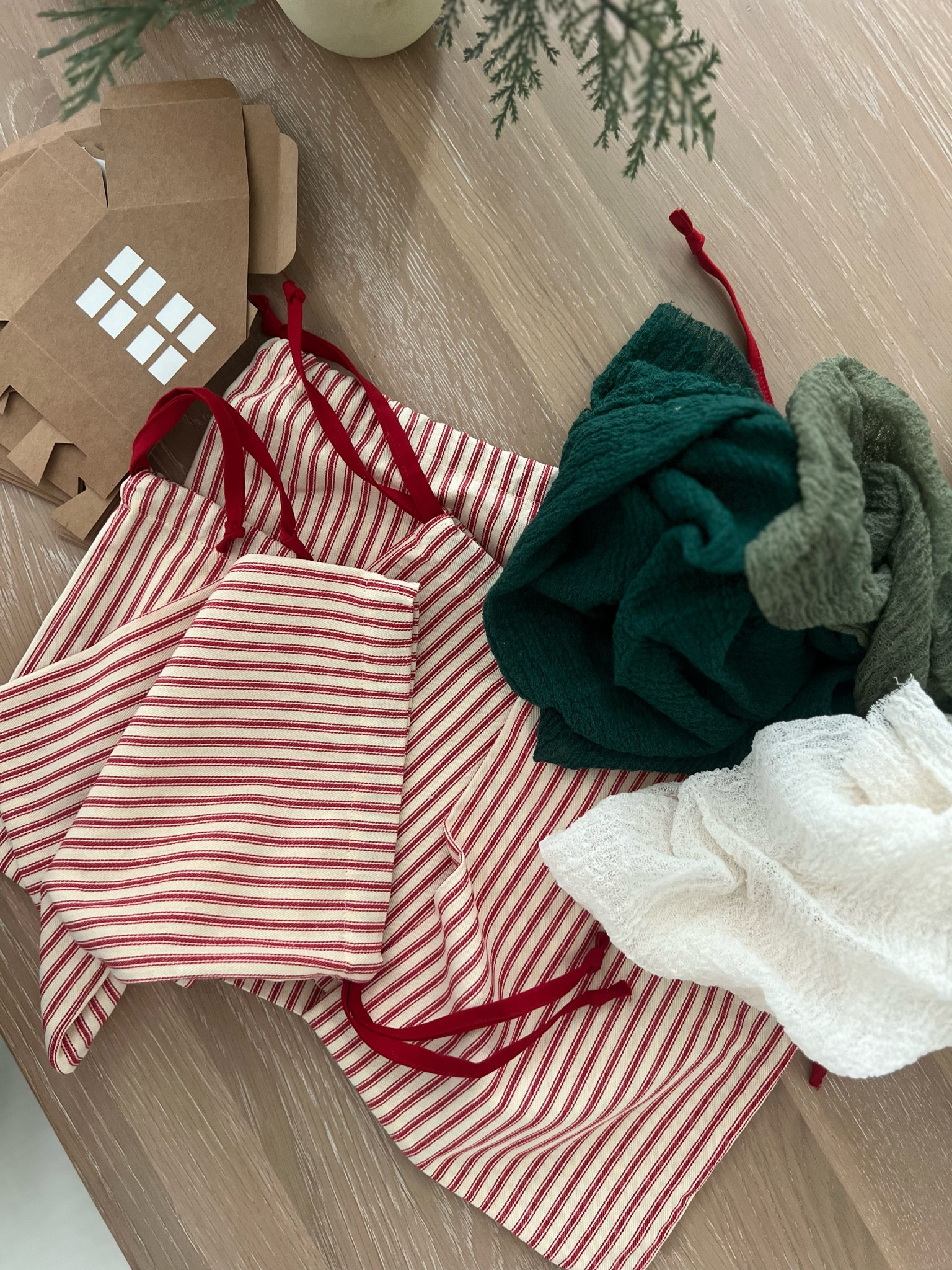 Some reusable gift wrapping options. 

#LTKGiftGuide #LTKHome