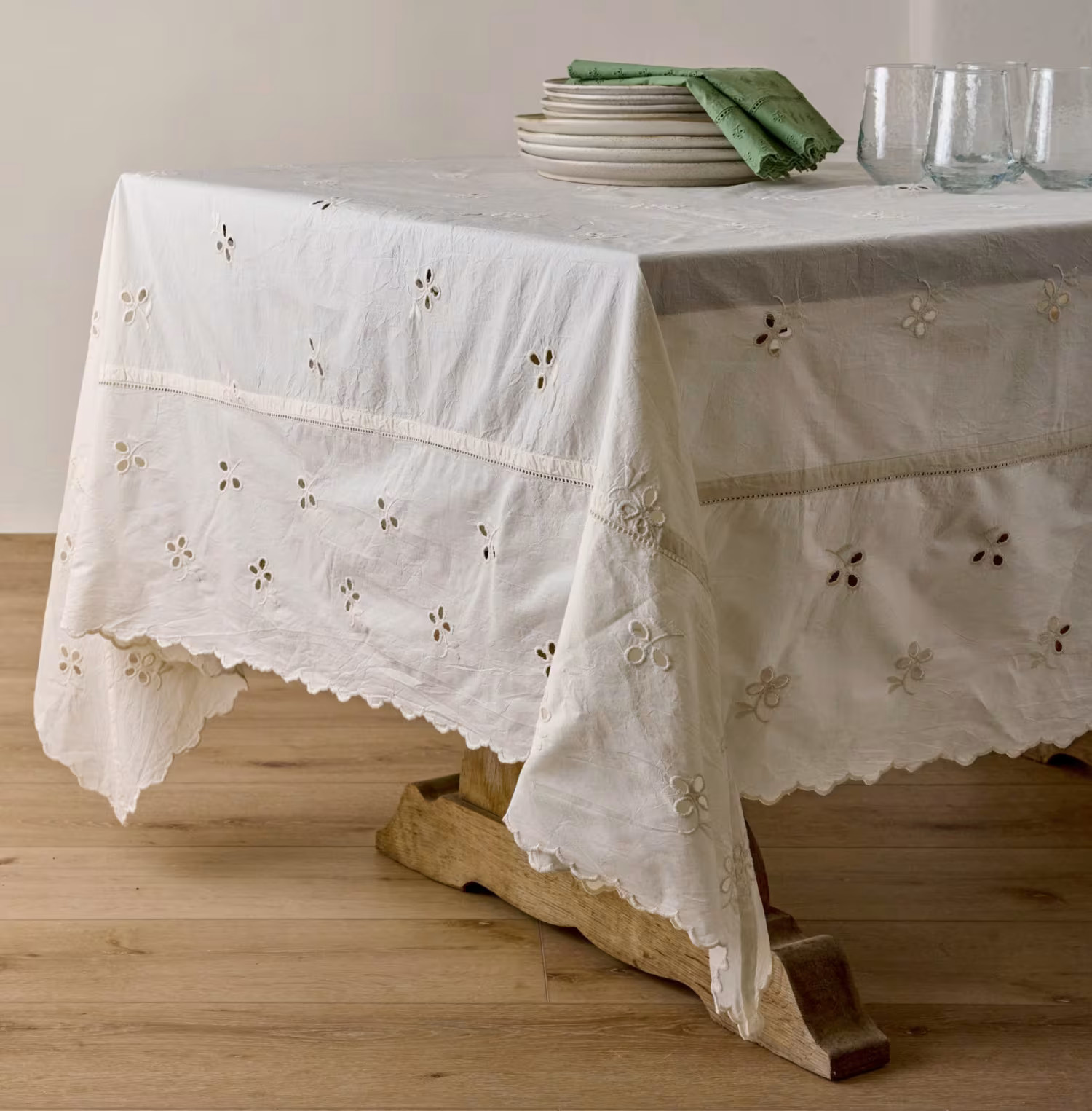 Antique White Eyelet Tablecloth | Magnolia