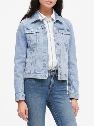 Petite Denim Trucker Jacket | Banana Republic (US)