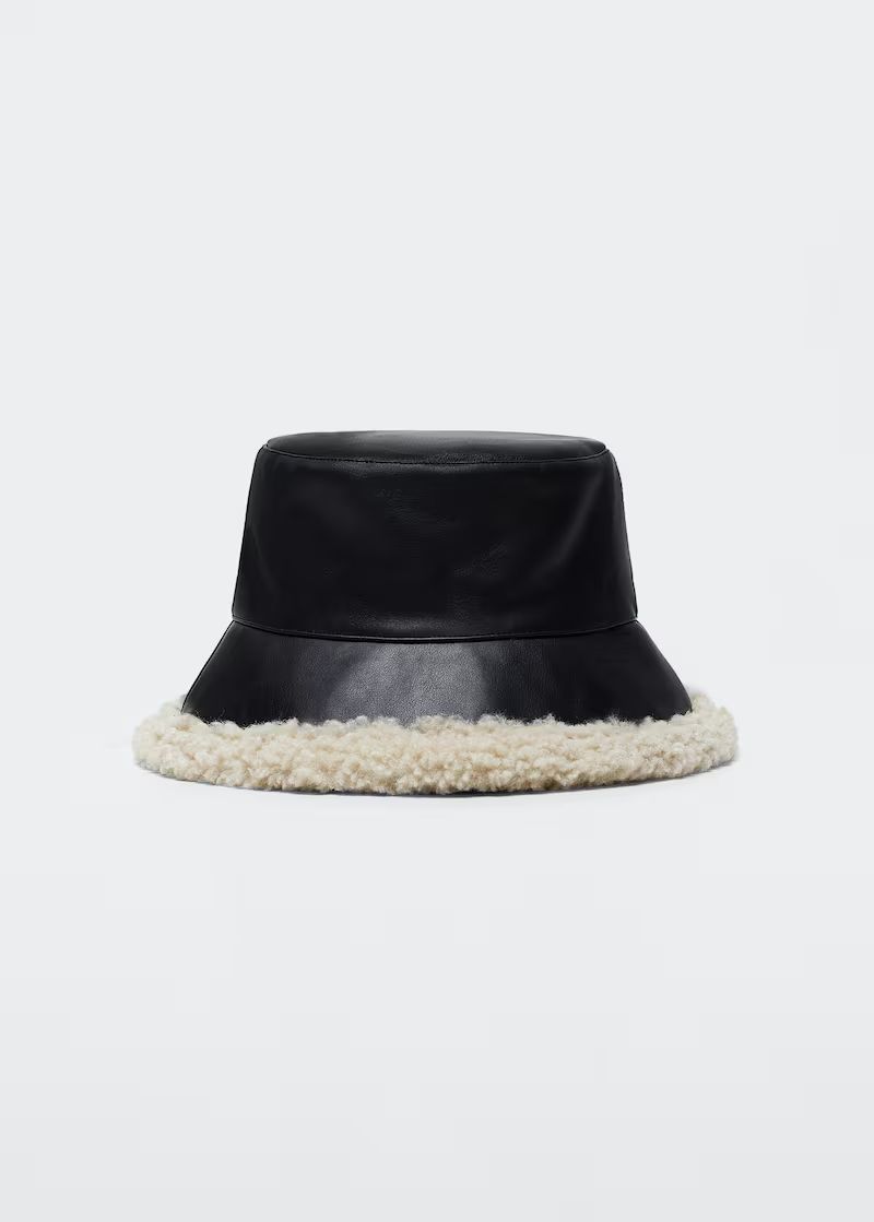 Bucket hat van imitatieleer -  Dames | Mango Nederland | MANGO (NL)