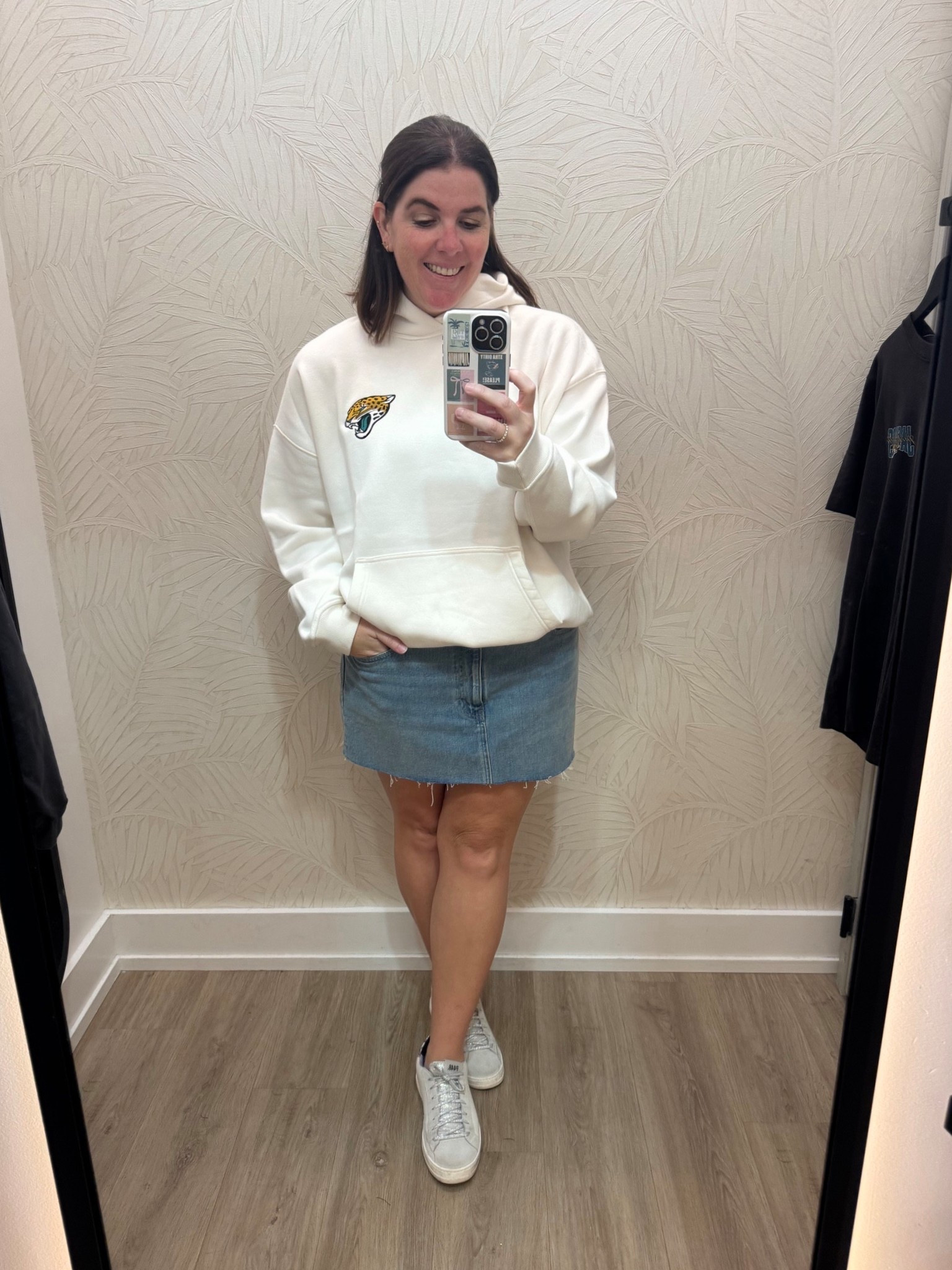 This may be my fave Jags sweatshirt! This sweatshirt runs TTS and it is so good! The sweatshirt is super soft and is a must have for all fans! 

#LTKMidsize #LTKootd #LTKFindsUnder100