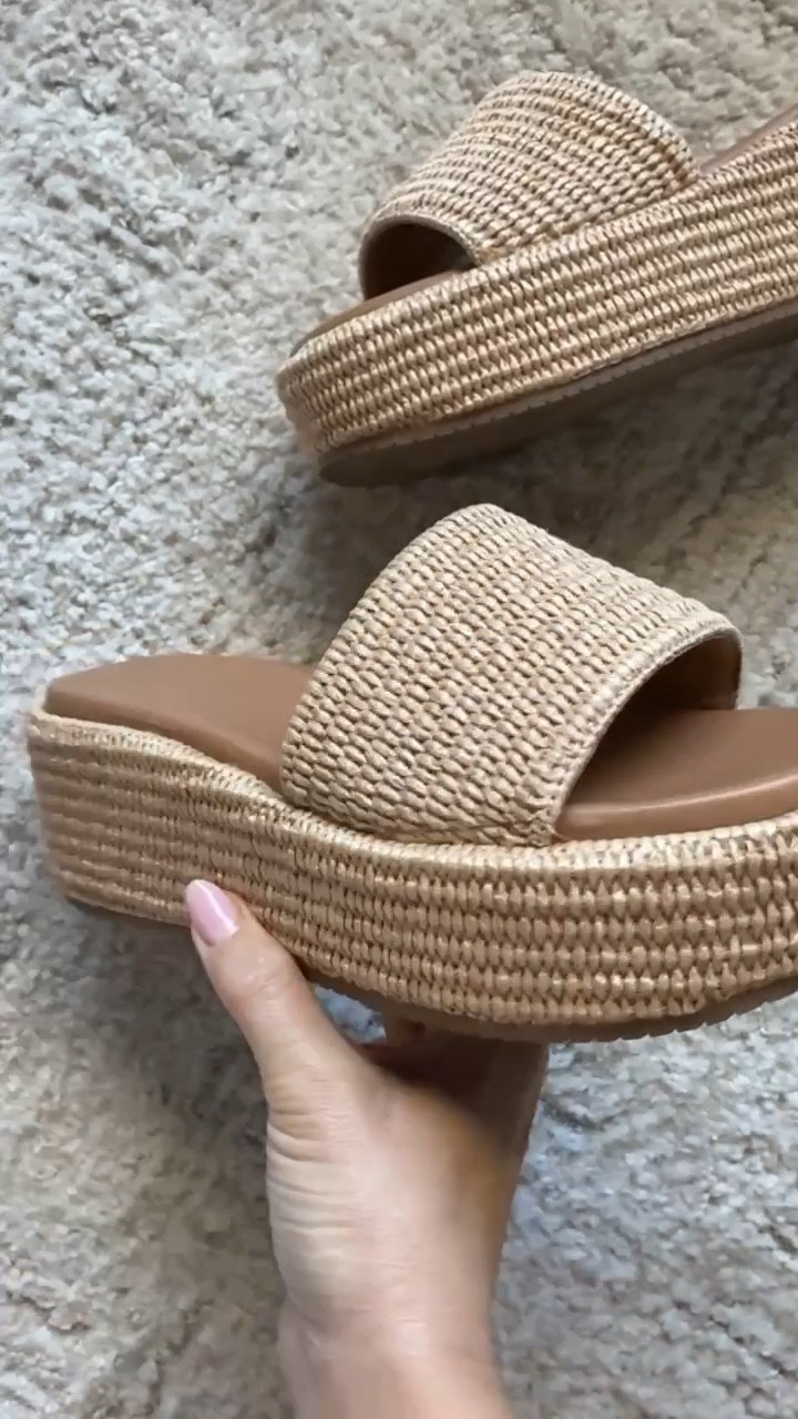Platform sandals
Sandals 

#LTKSeasonal
