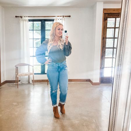 Did a photo shoot today for my lash studio!! Picked up the cutest top at Target beforehand 💚 and these jeans are my new faves!!!


#LTKstyletip #LTKunder50 #LTKunder100