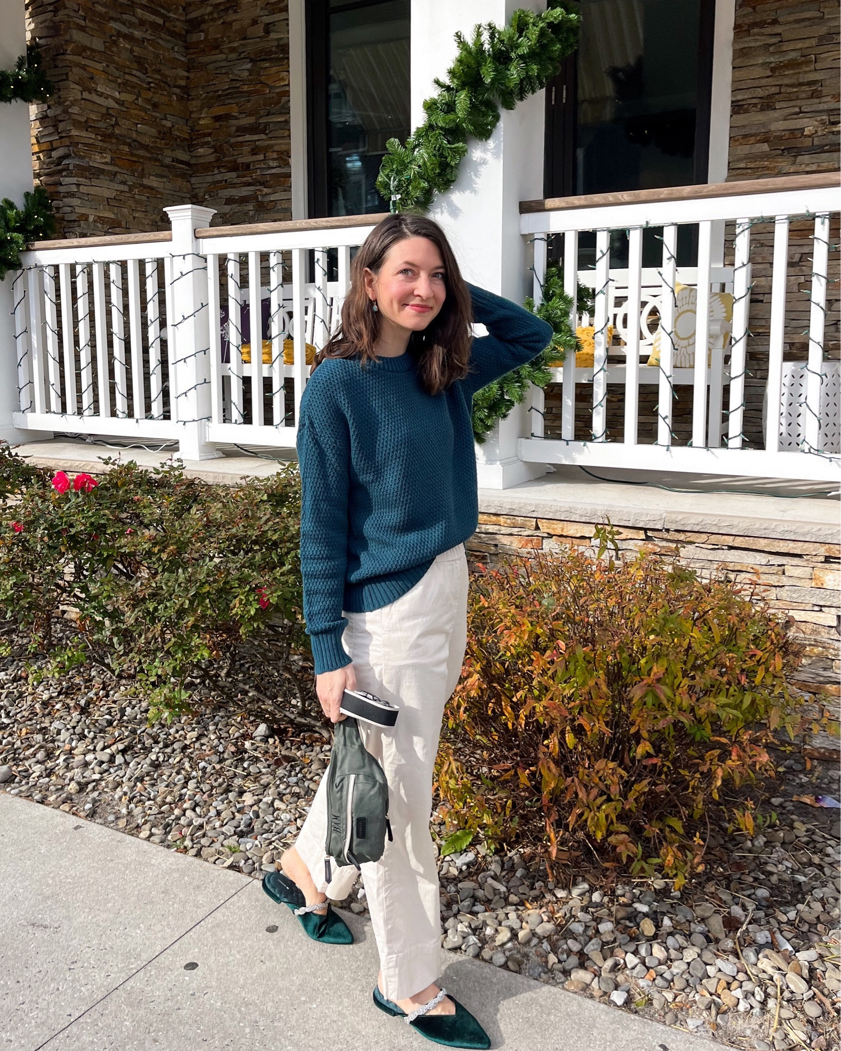 A casual holiday look 🎄This @pact sweater is made of organic cotton, has a flattering & comfortable drape, & comes in a few colors! 

#LTKfindsunder100 #LTKHoliday #LTKGiftGuide