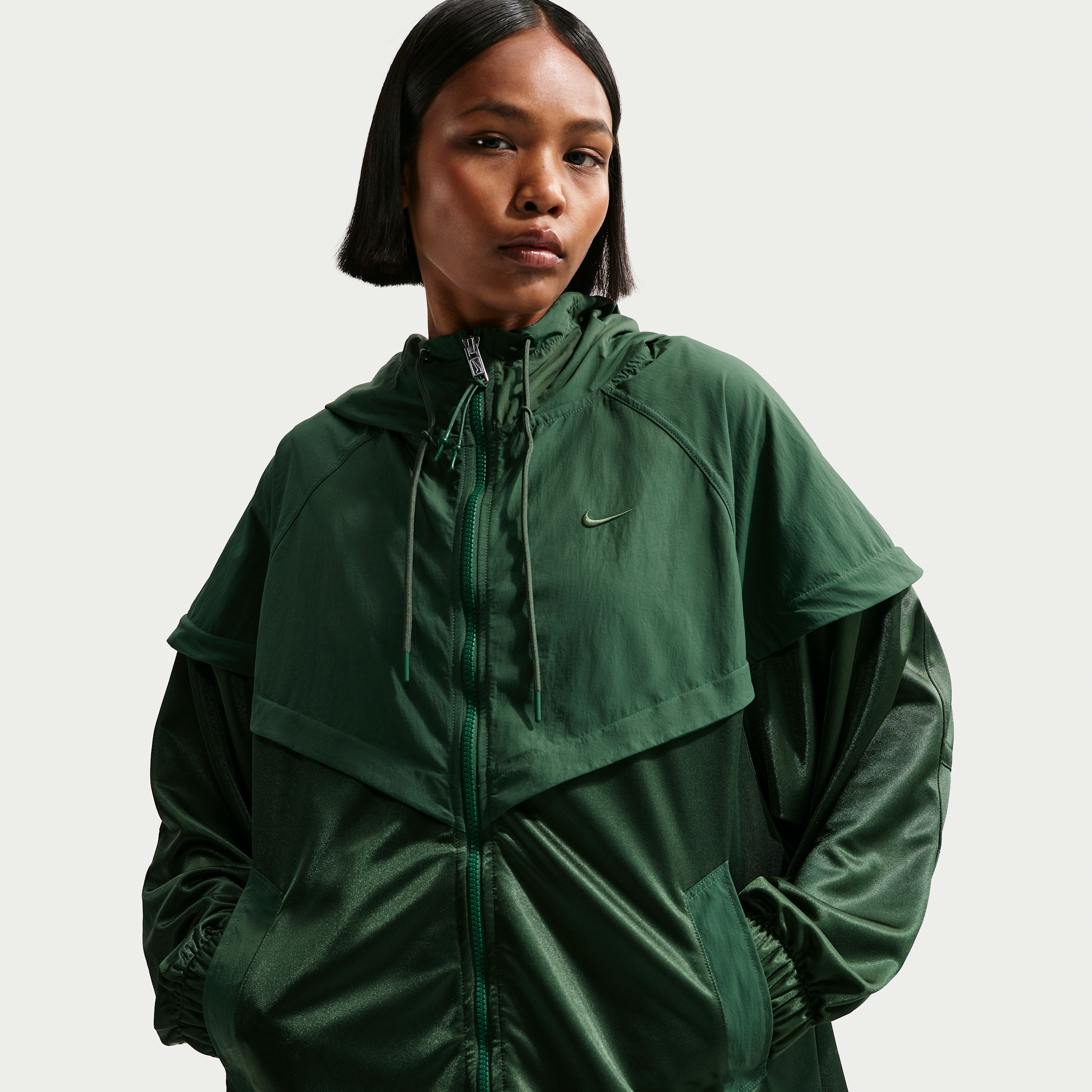 Women's Nike Sportswear Oversized Windrunner Jacket in Green | IF0270-323 | Nike (US)