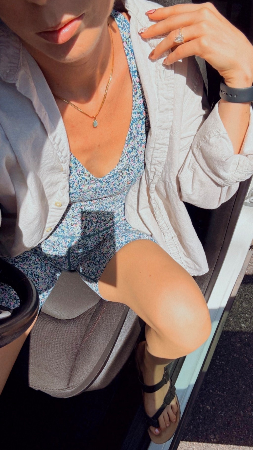 It’s going to be 105 degrees outside at work today so activewear and a thrifted oversized mens button down is the way to go, and sandals because I need air on my feet to stay cool!

#LTKActive #LTKootd #LTKfitnessgoals