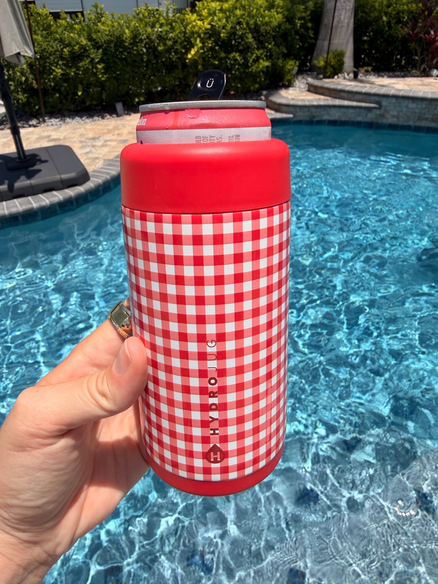 Pool days + cute drinkware = my whole personality this summer ❤️🤍☀️ This gingham HydroJug is even cuter in person and keeping my drink ice cold by the pool all day. Linking this fave in my LTK! #LTKhome #LTKsummer #HydroJug #PoolsideVibes #LTKfind