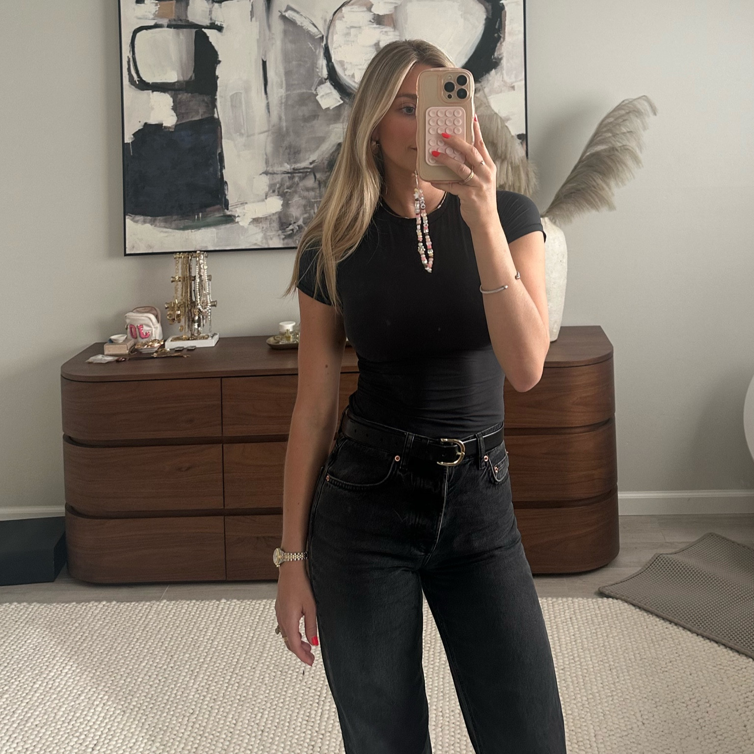 skims tees worth the hype — wearing size small 