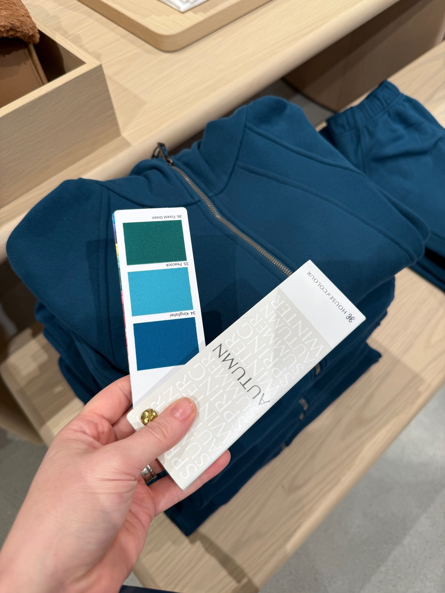 Gorgeous new color at Lululemon for our Autumn clients. #hocautumn