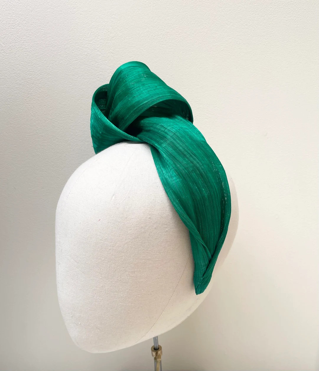 Green Knot Silk Abaca Fascinator Headband, Emerald High End Turban Veil Glamour Headpiece, Weddin... | Etsy (Global)