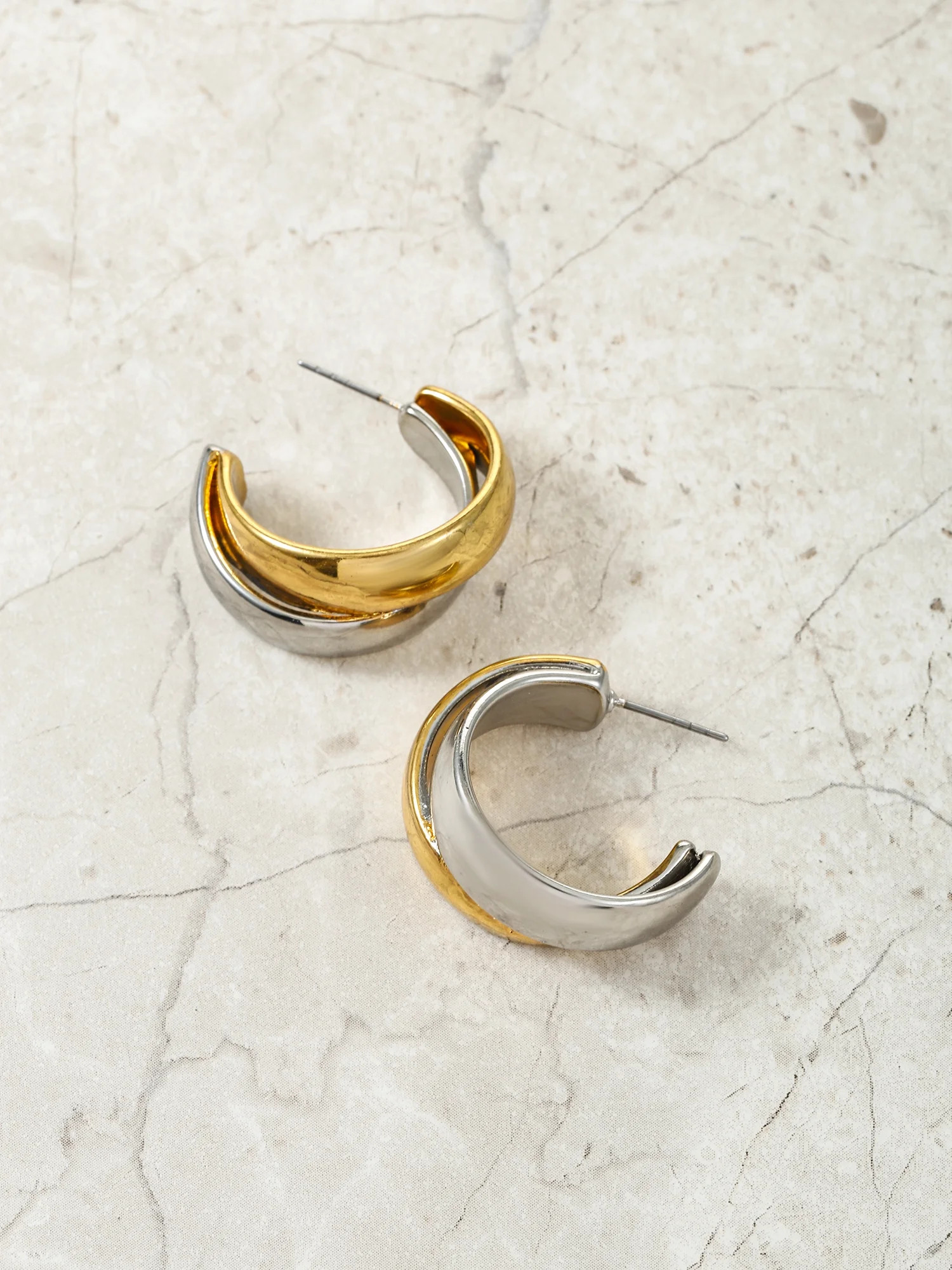 Time and Tru Women's Mixed Plate Hoop, Silver and Silvertone | Walmart (US)