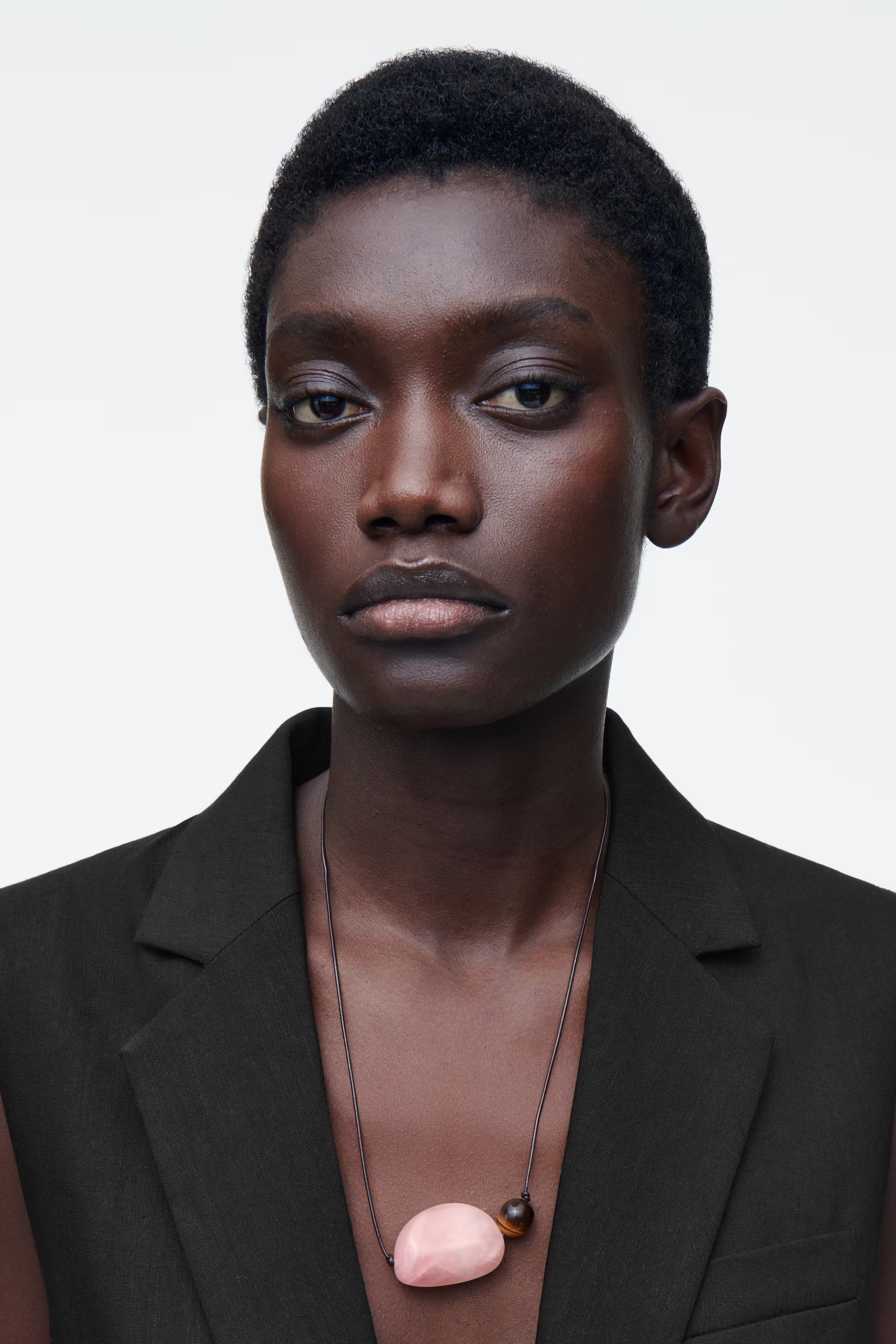 STONE PENDANT NECKLACE | H&M (UK, MY, IN, SG, PH, TW, HK)