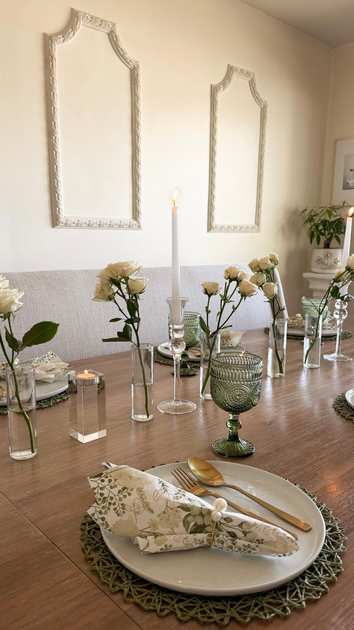  Simple & chic tablescape for spring. 🍃🕯️
#springtablescape #springtabledecor #tablescapeinspo #springhosting #diningtabledecor

#LTKspring #LTKSeasonal #LTKSpringSale