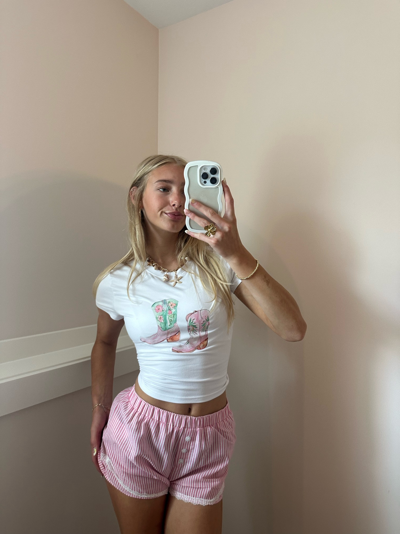 Cute little summer fit from Shein 
Top size- medium 
Shorts size- small 

#LTKFindsUnder100