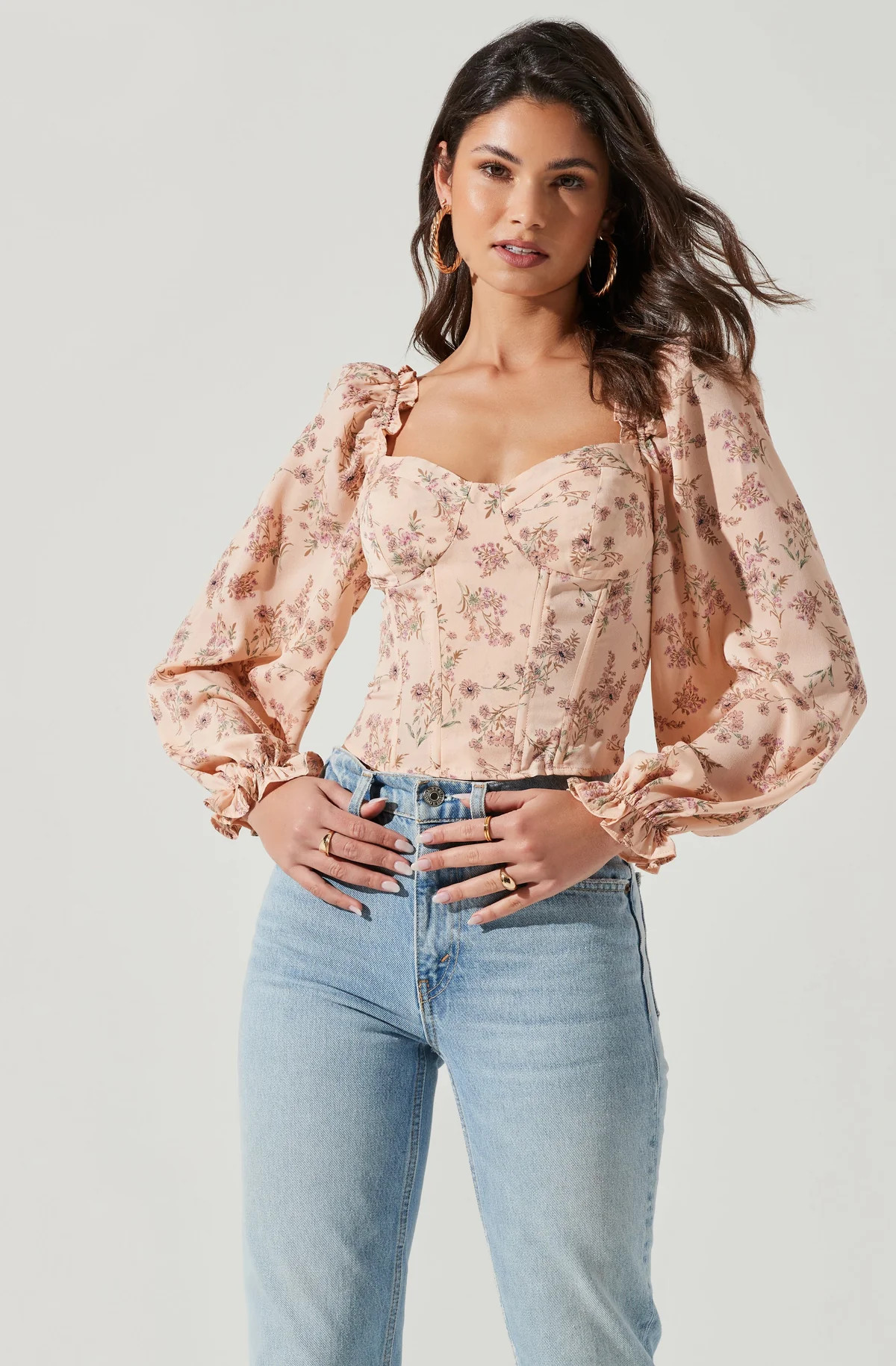 Long Sleeve Sweetheart Neck Top | ASTR The Label (US)