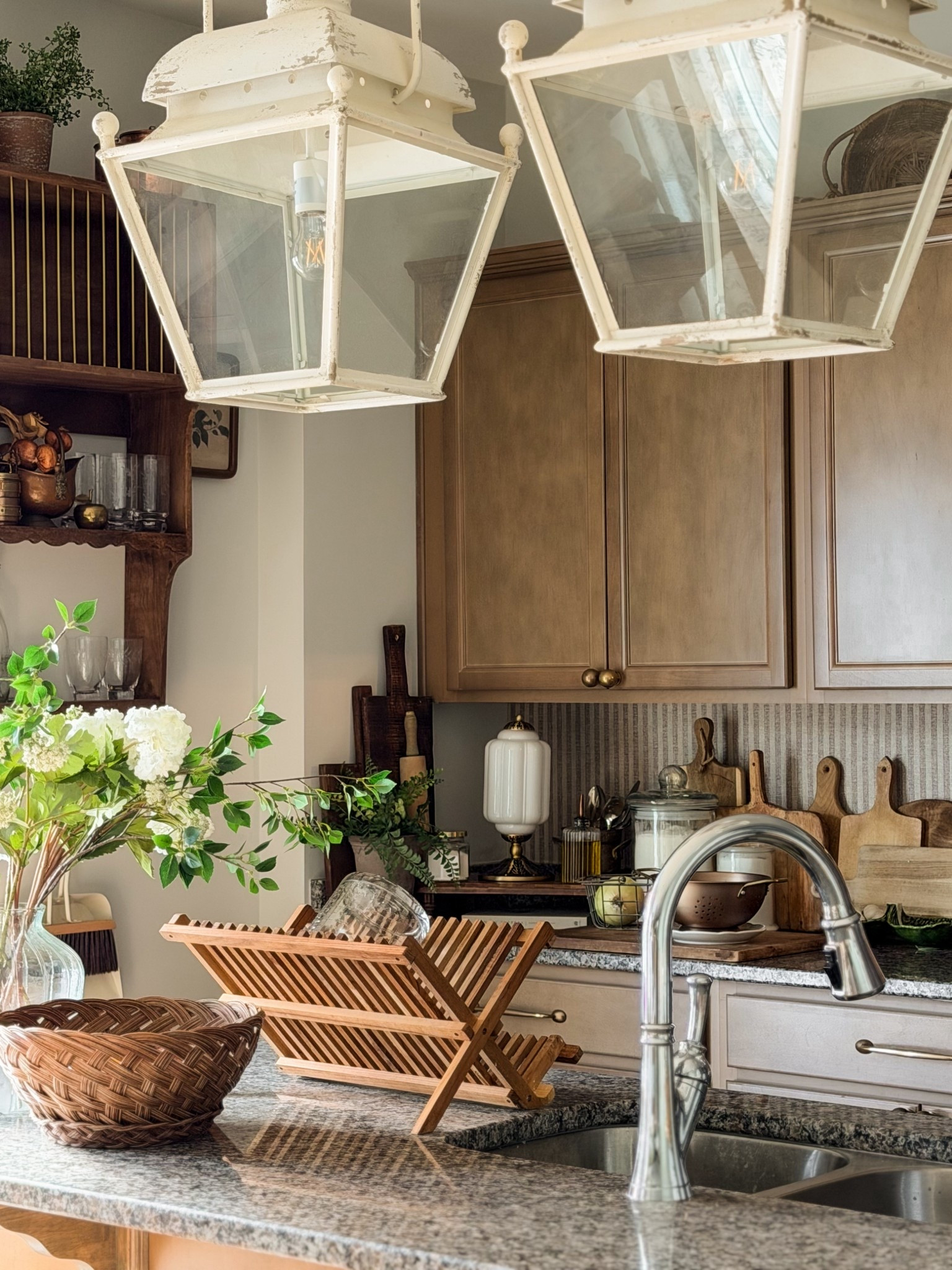Cottage kitchen spring views. 🤍

#LTKHome #LTKmorningroutine #LTKSeasonal