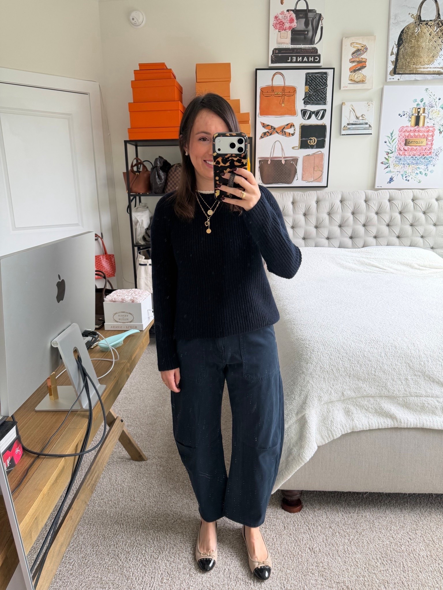 Obsessed with these new utility barrel leg pants in navy and these adorable baublebar earrings!



#LTKFindsUnder100 #LTKStyleTip #LTKootd