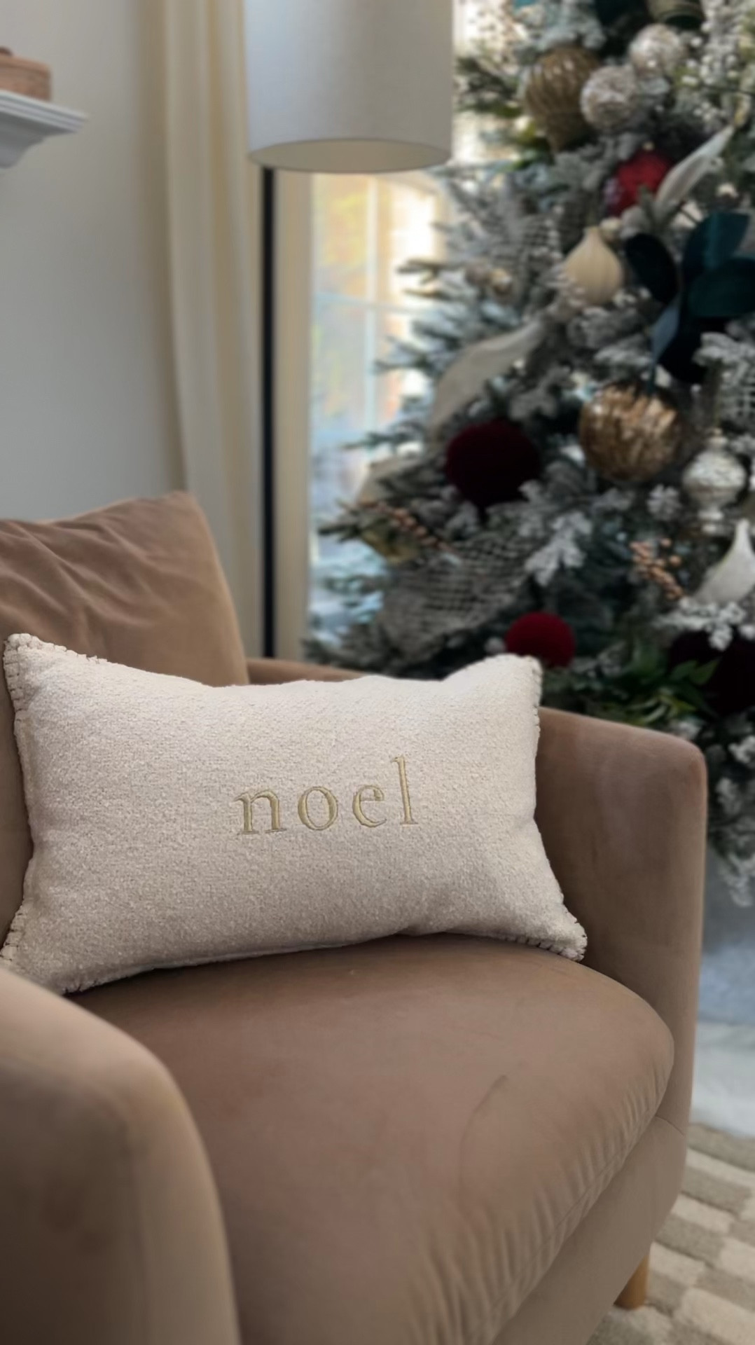 Home decor, holiday pillow, Christmas tree, Loloi rug, accent chair

#LTKHome #LTKHoliday #LTKSeasonal