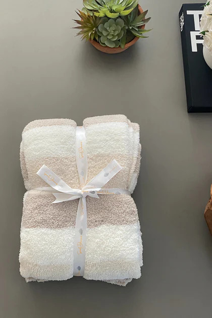 Ombré Buttery Blanket | The Styled Collection