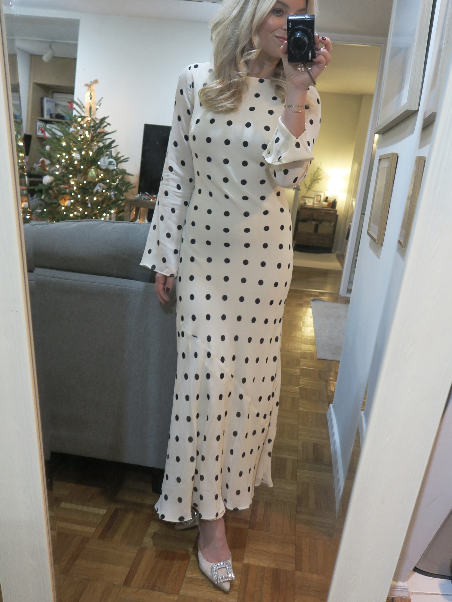 perfect dress 🤍

#LTKootd #LTKHoliday
