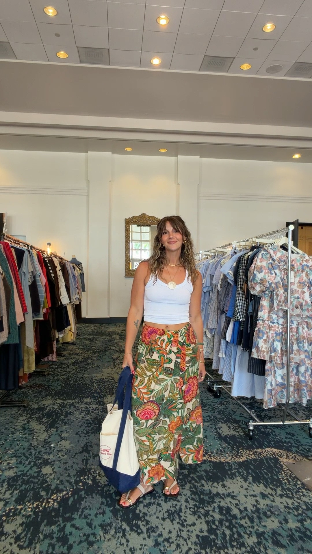 Outfit for day 1 at the clothing market in Puerto Rico!
Size S top and S skirt