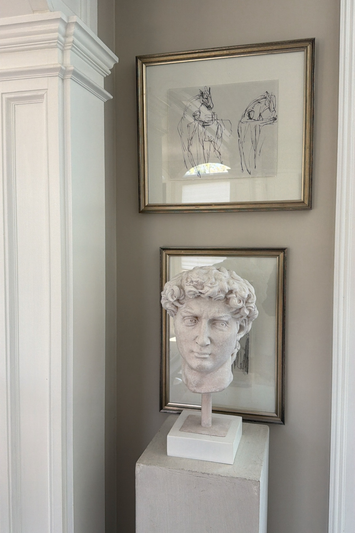 I love this framed sketch art from Alice Lane. Use code: Cristina and save 15% off their website. French, Parisian style, modern, wall decor.
@Alice Lane 
