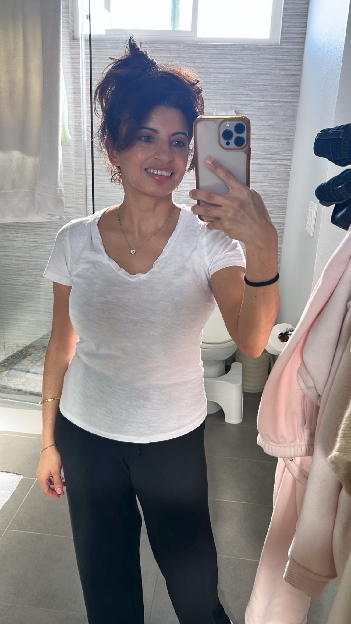 Aritzia sweats in small/regular. So soft and comfy. #aritzia 