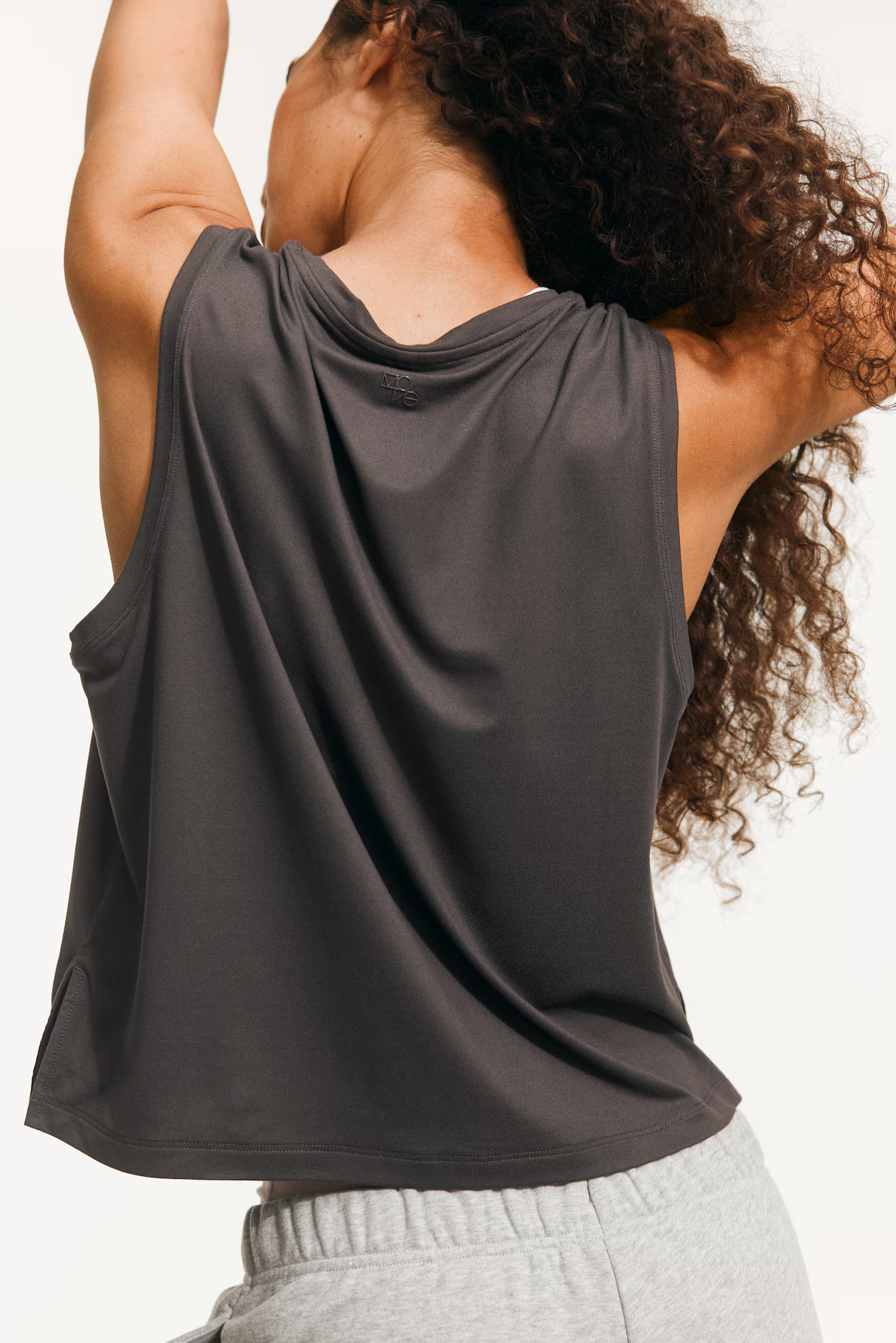 Boxy-style sports vest top with DryMove™ | H&M (UK, MY, IN, SG, PH, TW, HK)