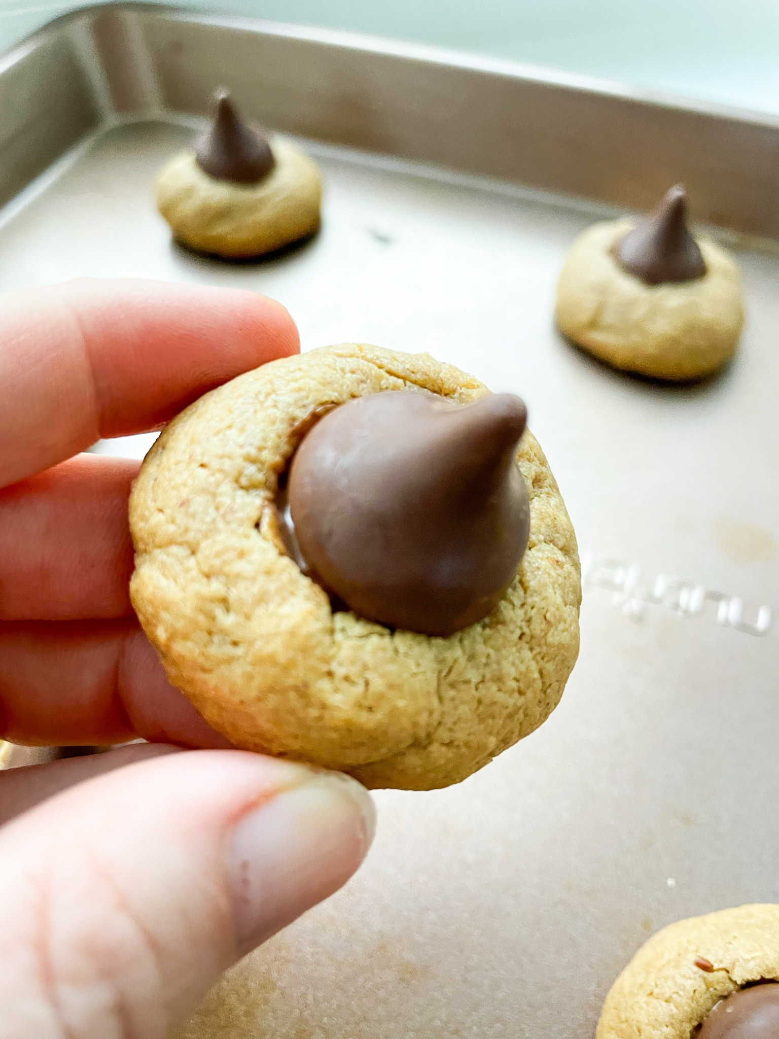 Gluten free peanut butter blossoms

1C creamy natural peanut butter
1/2C coconut or brown sugar
1 egg
1 tsp vanilla
2 tbsp gluten free flour
24 Hershey kisses or dark chocolate squares



1. Preheat oven to 350F
2. Combine dough ingredients
3. Bake for 8 - 10 minutes
4. Let cool for 2-3 minutes
5. Press in Hershey’s kisses and let completely cool




#LTKfindsunder50 #LTKSeasonal #LTKfindsunder100