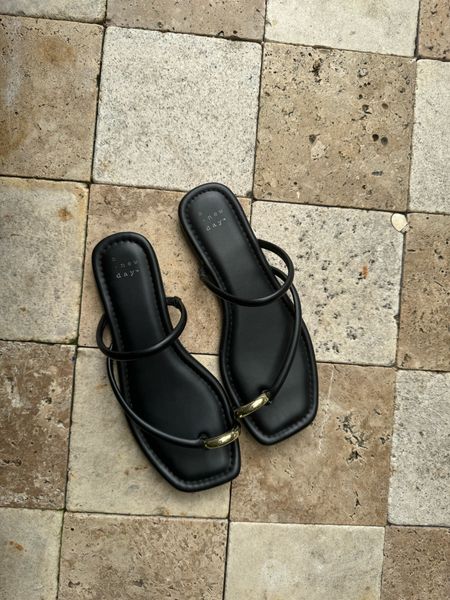 Found a similar version of my black sandals, such a good summer sandal 

#LTKStyleTip #LTKShoeCrush