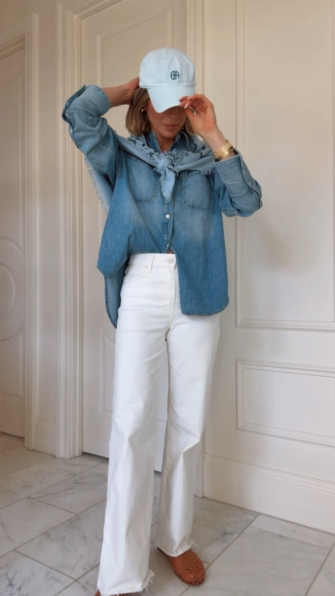 Back in stock! These Andes wide leg jeans in the longer inseam! I'm wearing size 25 and I'm 5'7 for reference 