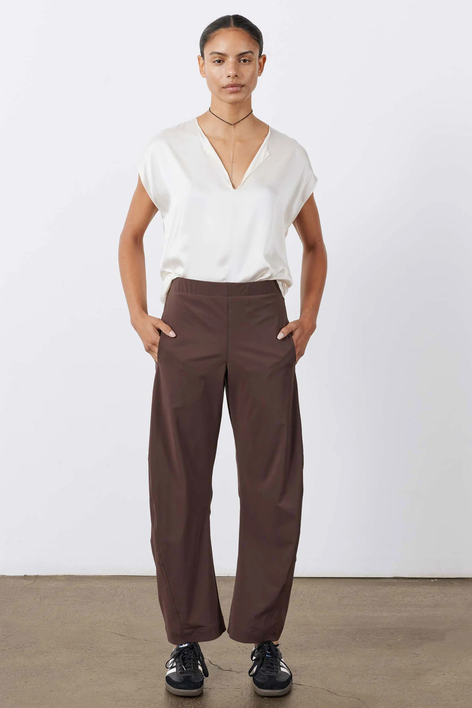 The Petite On The Loose Work Pants Coffee / 10P | Ruti