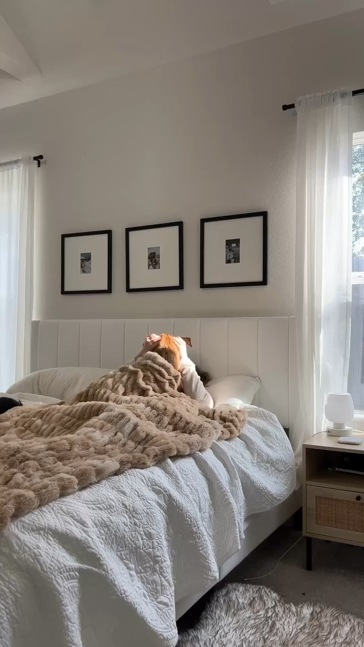 dog mom morning routine 🐾 comment SHOP and I’ll send you all of the pups morning essentials (leashes, treat puzzles, food, etc.) 

#dogmom #morningroutine #dogmomlife #dogmomsofinstagram #germanshepherd #germanshepherds #germanshepherdsofinstagram #dogmoms #dogmomaf #dogmorning #openfarm @openfarmpet @nina_ottosson