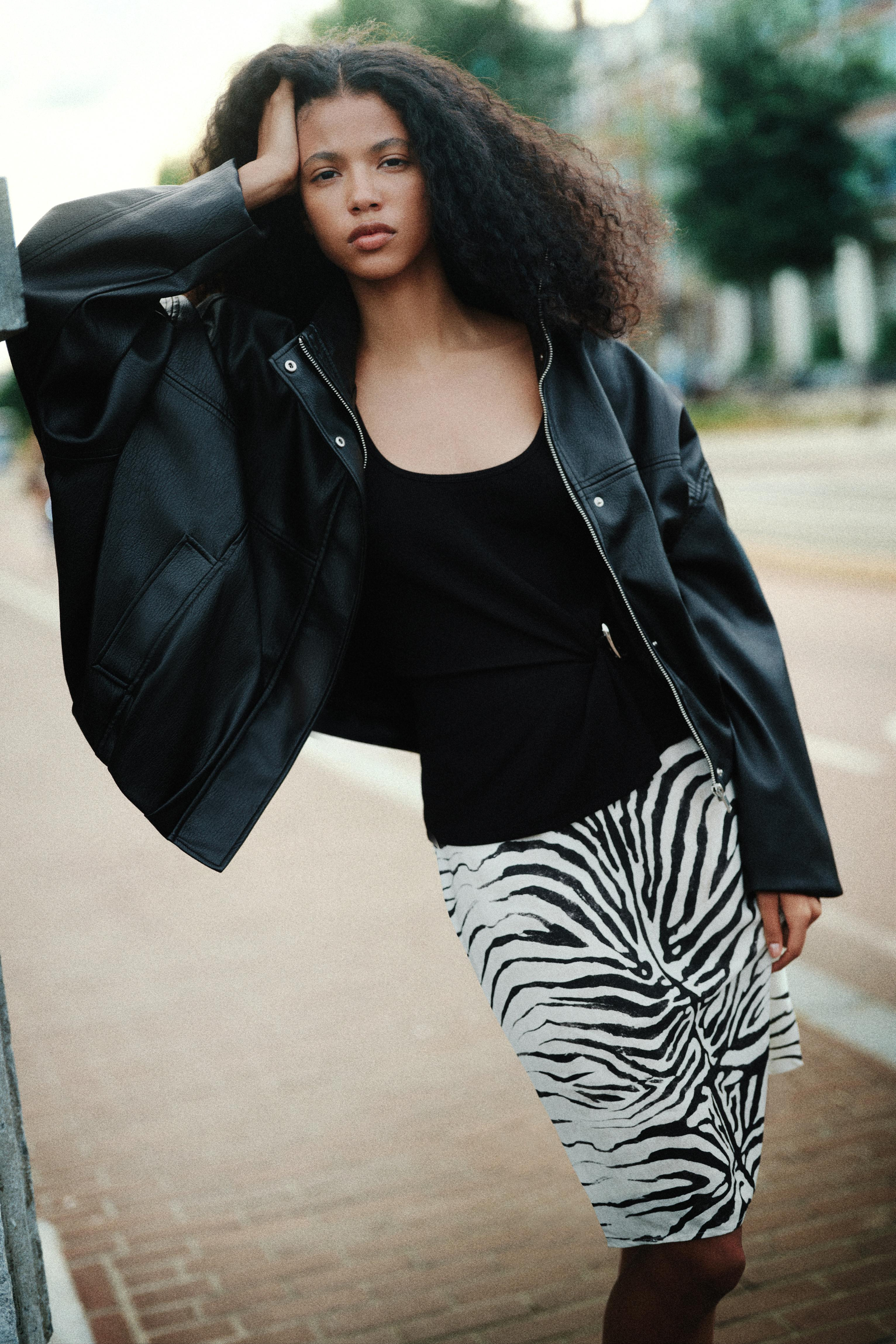 Midirock mit Zebramuster | Pull&Bear Deutschland | PULL and BEAR DE