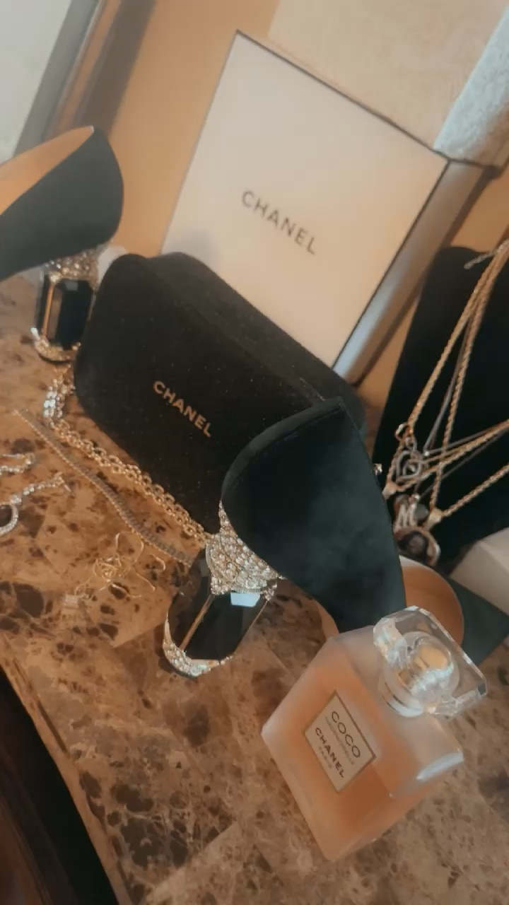 Mardi Gras 2024 #Accessorize #BatonRouge #NOLA #Louisiana #Style #Grace 

#LTKGala 

#LTKVideo #LTKbeauty #LTKU
