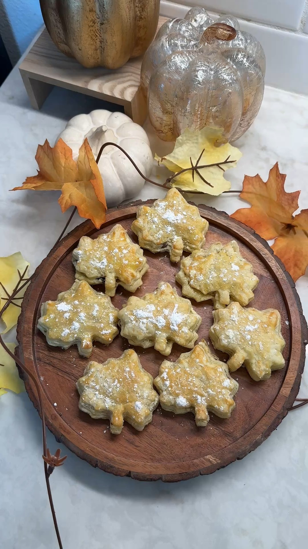 Nutella filled puff pastry bites. Easy fall dessert and so tasty!


#LTKHoliday #LTKSeasonal #LTKHome