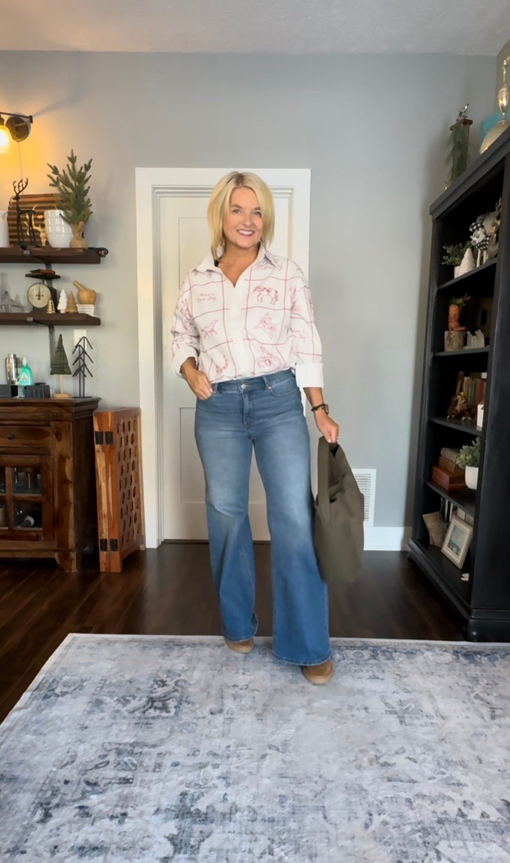 The cutest button down you will ever find! And these jeans makes your legs look a mile long! Wearing a medium in the top and size 6 in jeans (sized down 1)

Mom style, over 40, OOTD, GRWM, fall, winter, holiday



#LTKOver40 #LTKootd #LTKgrwm