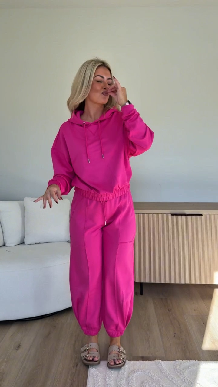 The mom uniform just got an upgrade 🤍 These viral Walmart scuba sets are the perfect mix of comfy + put together — truly the definition of mom-approved fashion. Whether you’re running errands, heading to pickup, or just lounging at home… this set understands the assignment.

Walmart fashion, Walmart outfits, Walmart scuba set, mom fashion, mom approved fashion, mom uniform, casual outfits for moms, comfy outfits, affordable fashion, viral Walmart finds, Walmart outfit ideas, athleisure outfits, cozy sets for moms, trendy Walmart finds, everyday mom style, casual mom style



#LTKootd #LTKFindsUnder50