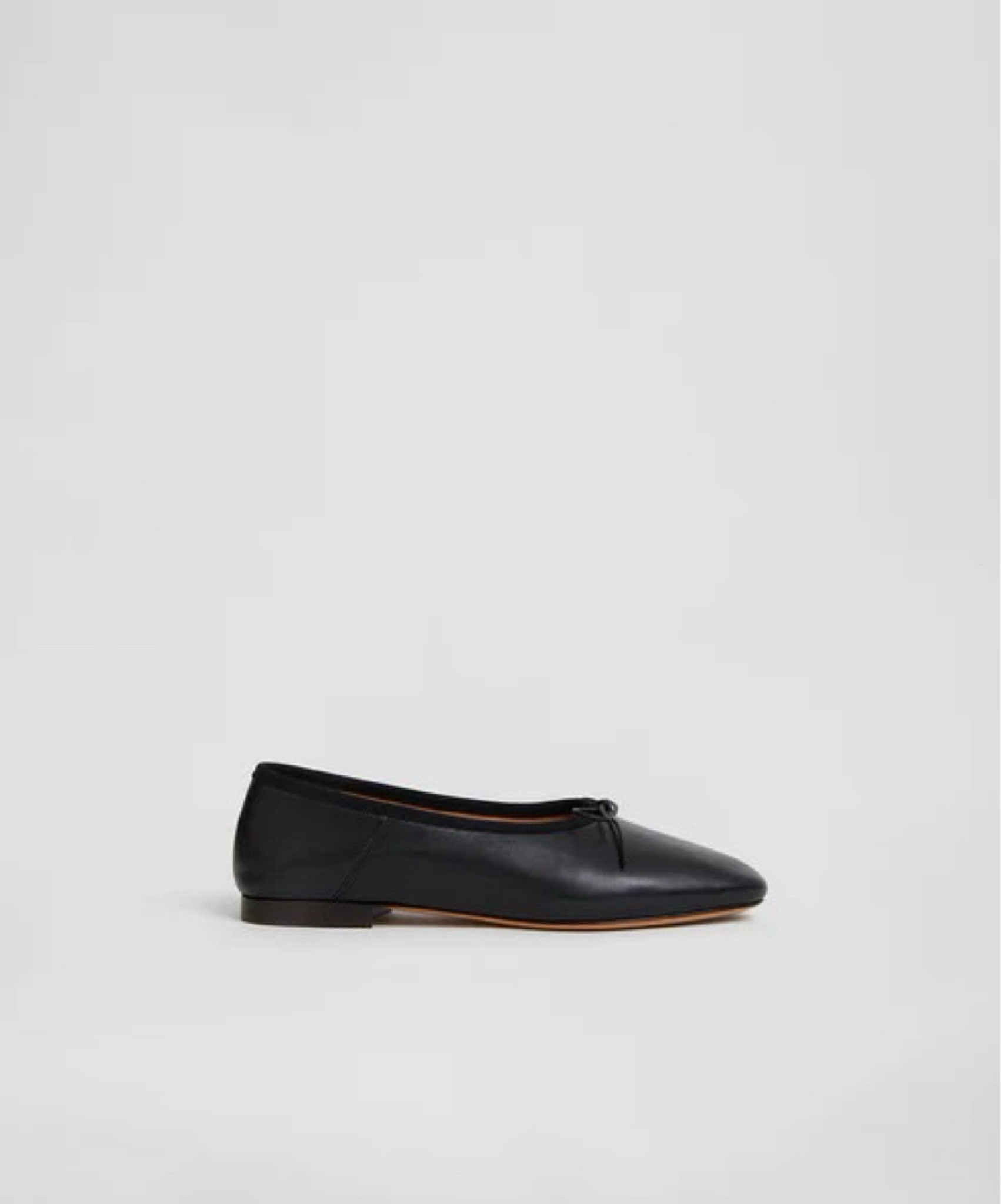 Flats to take you from this season to next!
From #loafers to #ballerinas

#LTKShoeCrush