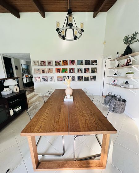My dining room has come a long way. Check out home decor inspo
Dining table
Translucent chairs
Picture ledge
Floating shelves 

#LTKFind #LTKhome