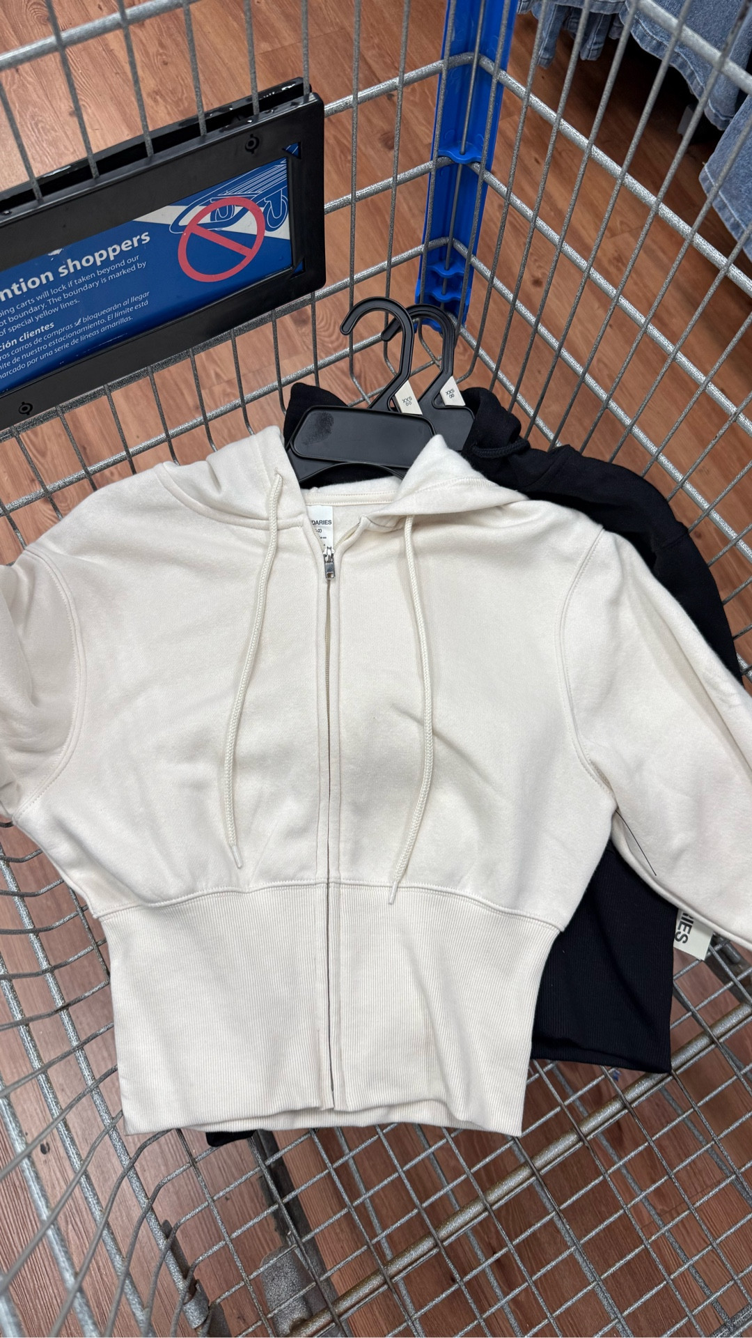No Boundaries is literally taking up all my money with these new drops,
Walmart is my new favorite place to shop. 

I got both sweater in size 0-2 XXS

#LTKBeauty #LTKFindsUnder50 #LTKSeasonal