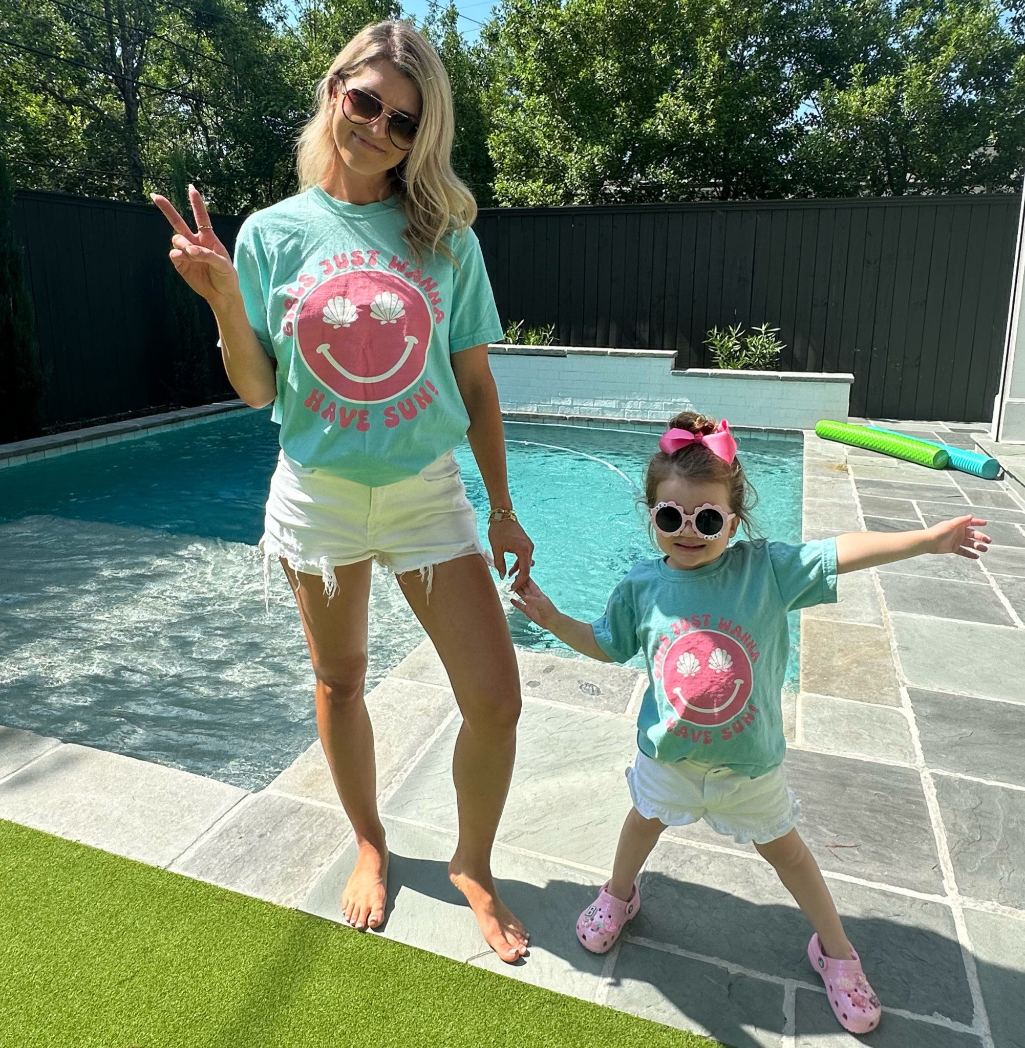 Matching Mama, summer outfit, oversized tee, denim shorts 