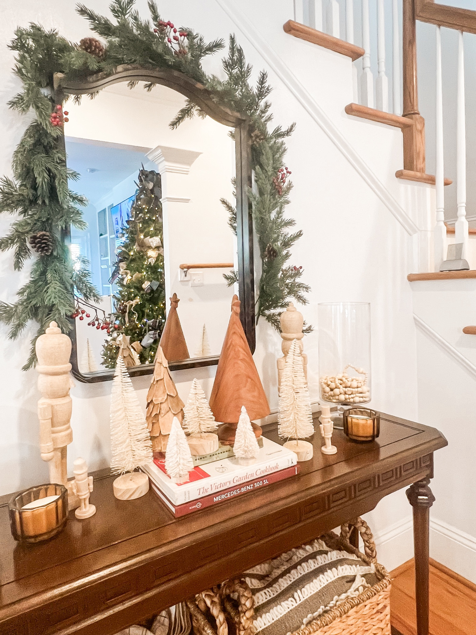 Entryway Decor | Holiday Decor | Holiday | Christmas Decor 

#LTKSeasonal #LTKHoliday #LTKHolidaySale