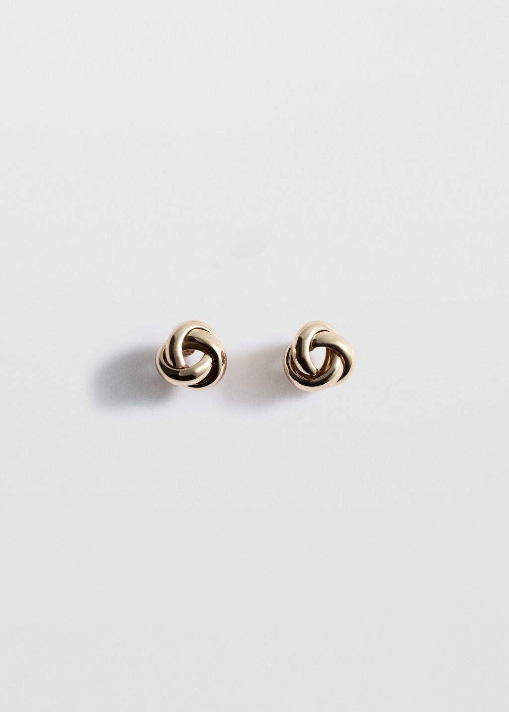 Intertwined hoop earrings - Woman | MANGO USA | MANGO (US)
